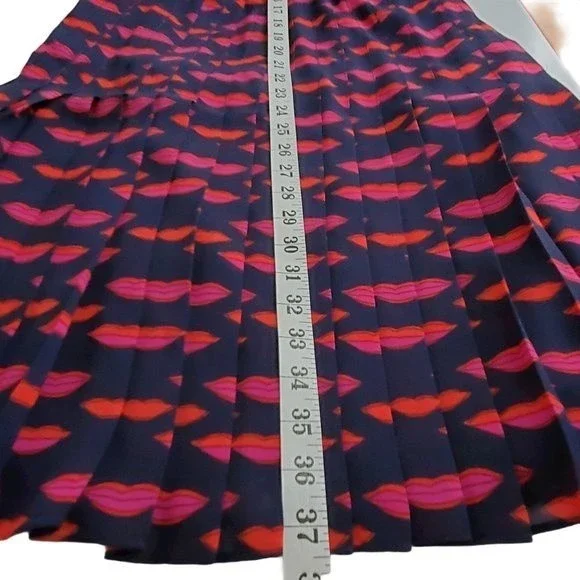 Halogen Sleeveless Pleated Dress Lined Belted Lips Print Women Size 0P - Picture 12 of 12